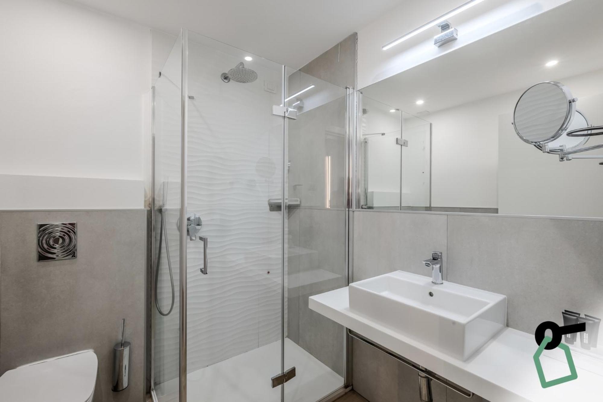 Hotel Hotiday Collection -