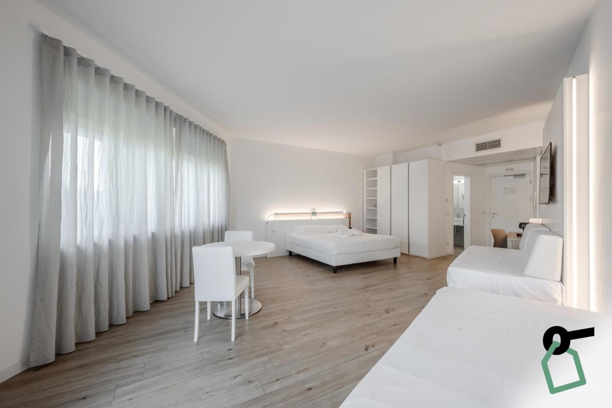 Hotel Hotiday Collection - Tirrenia