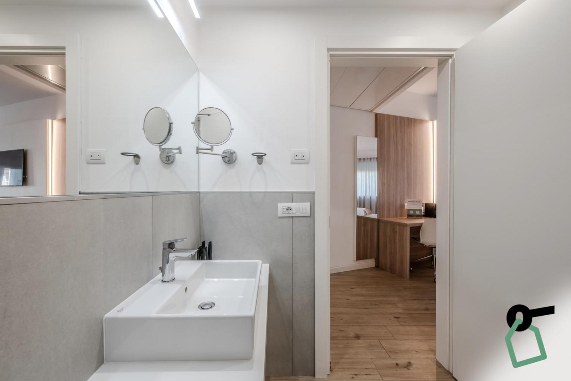 Hotiday Collection - 5* Tirrenia